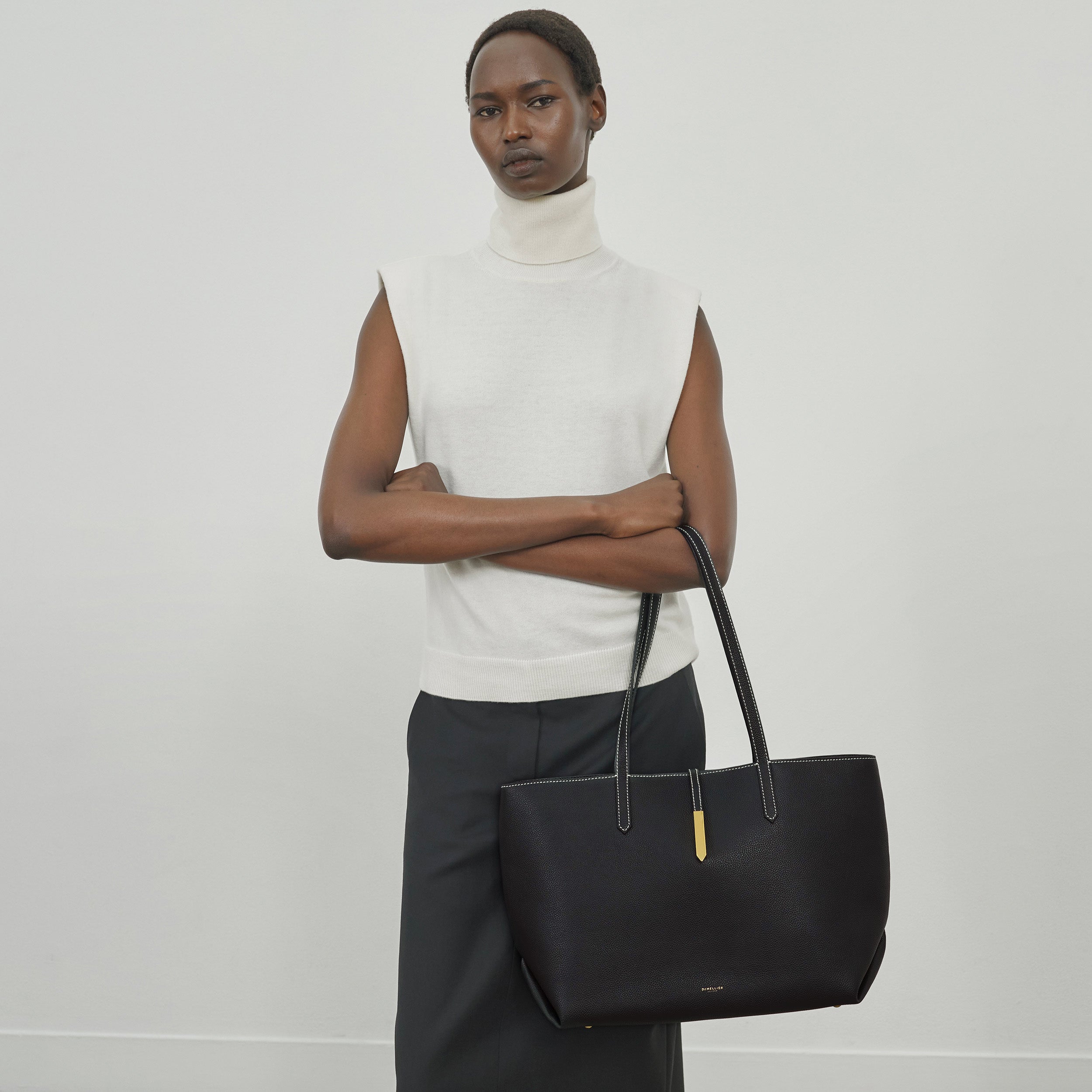 Le sac fourre-tout Tokyo - noir petit grain surpiqûres écrues