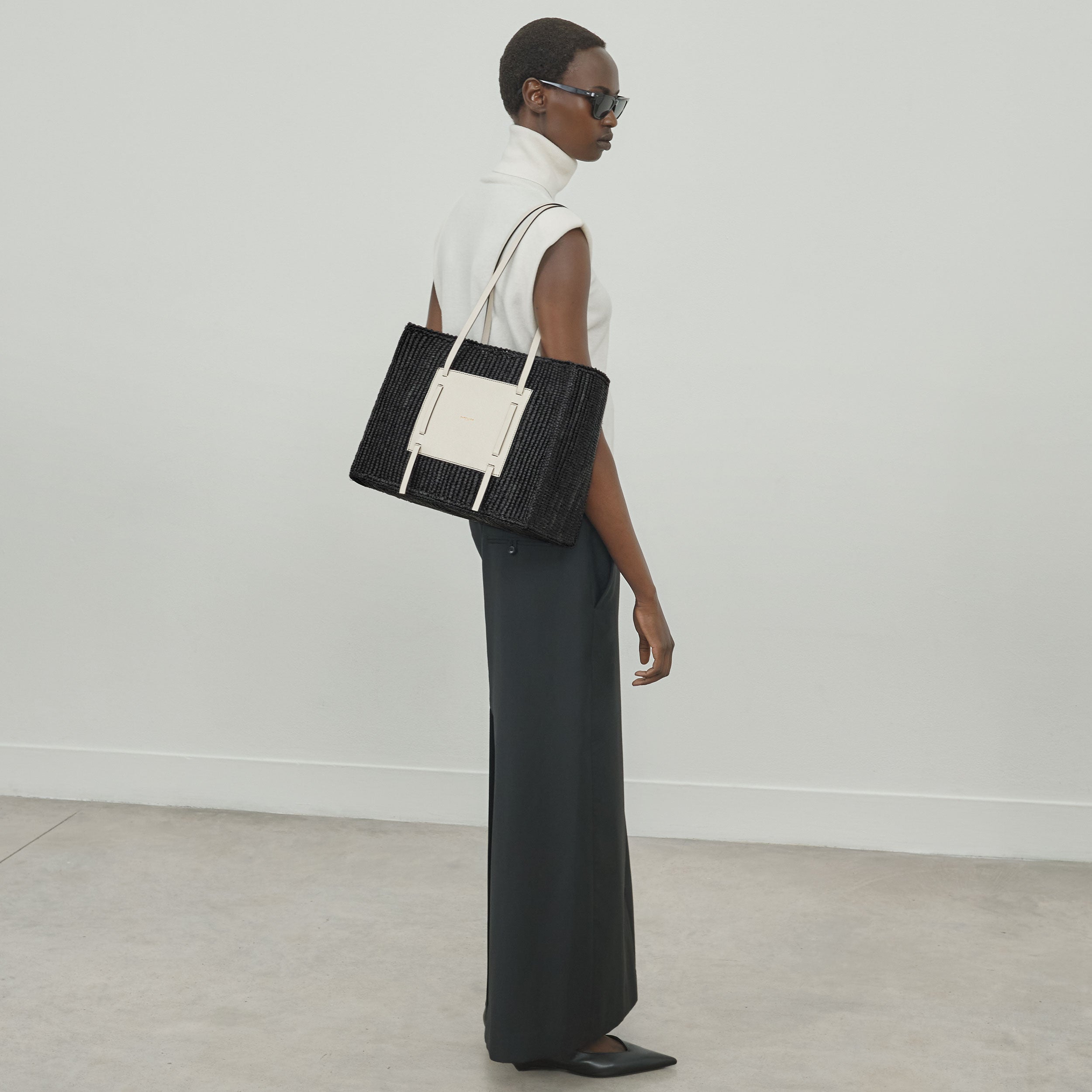 Der Capri - Salz & Pfeffer Canvas schwarz glatt