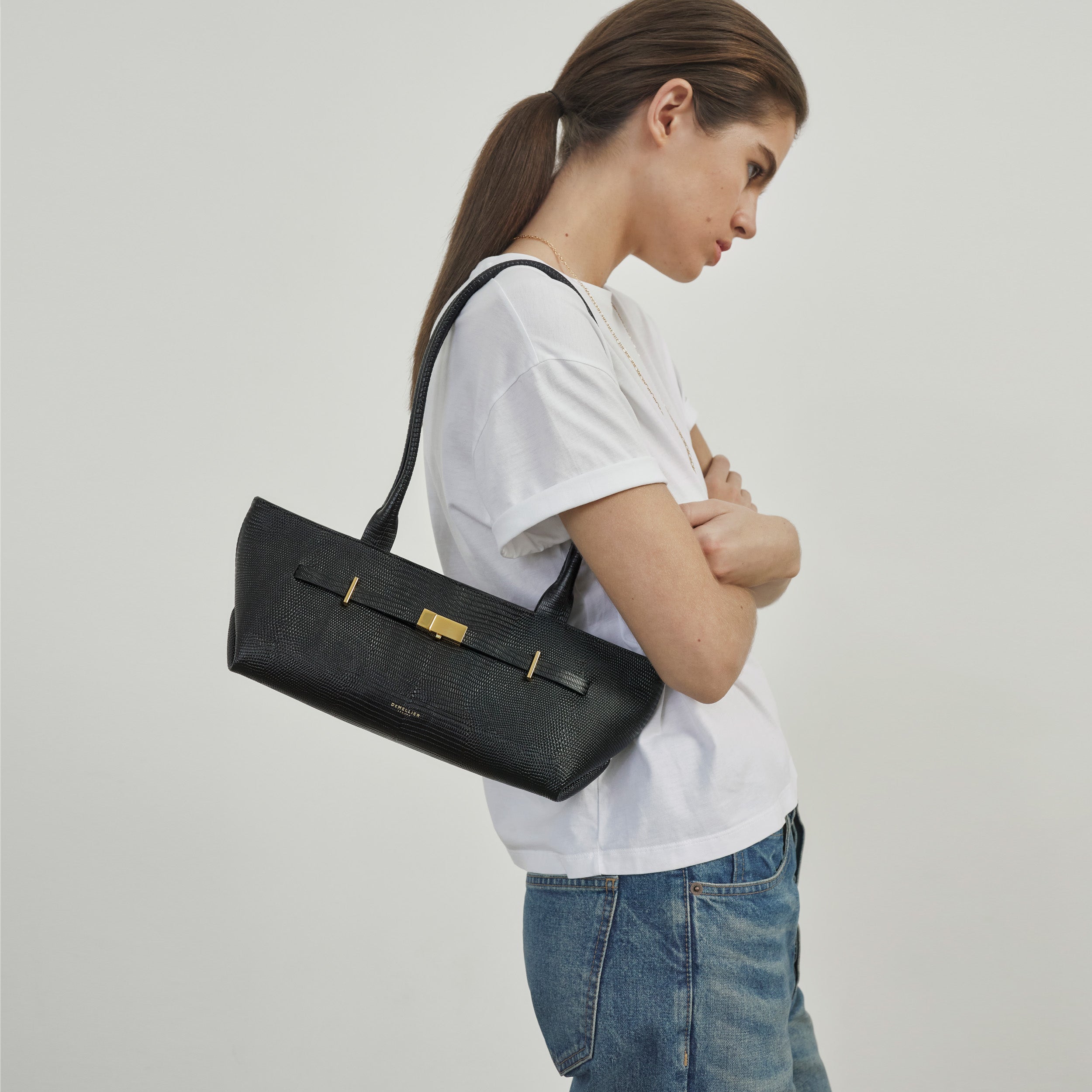 The New York Shoulder - black lizard-effect