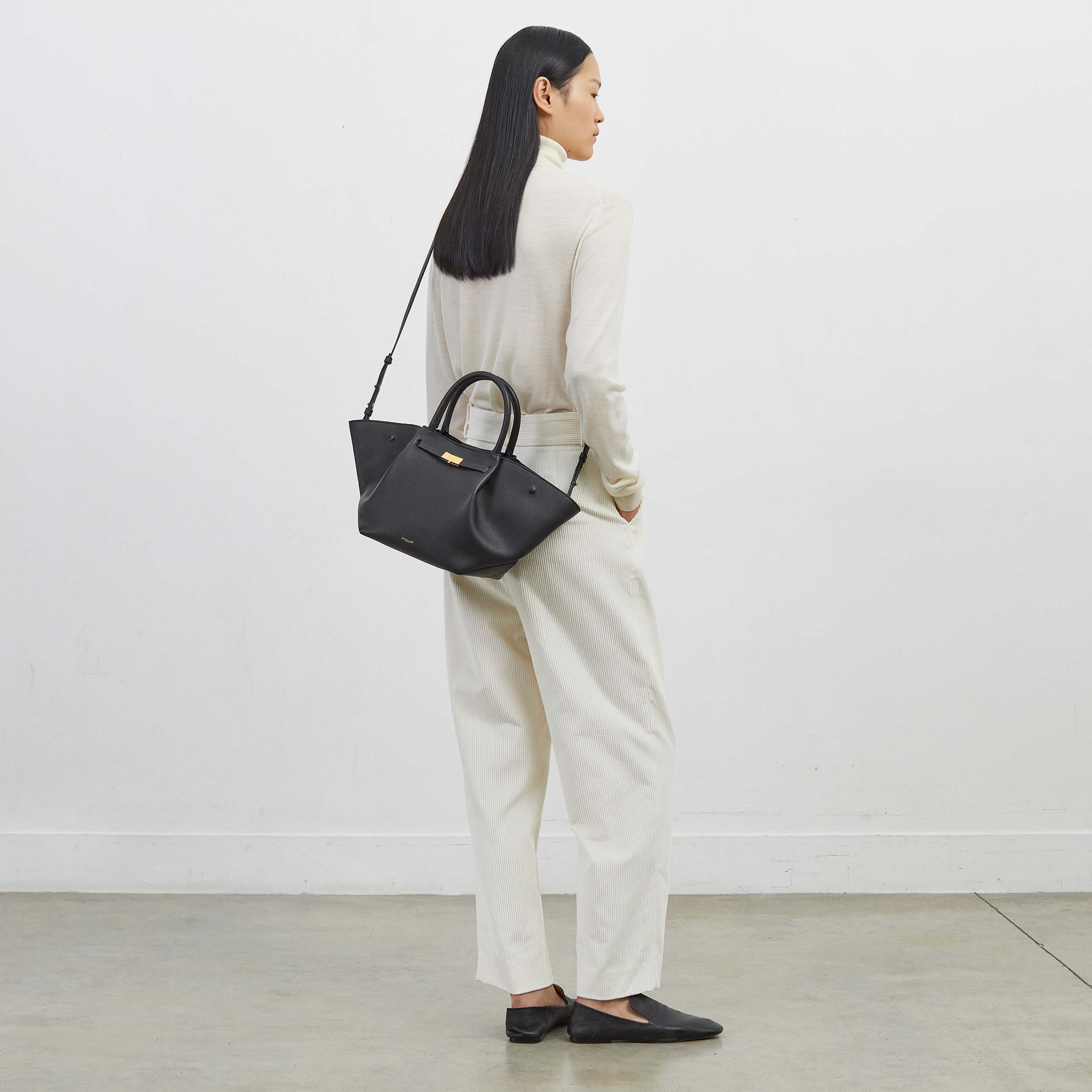 The Midi New York - warm raffia black smooth